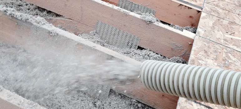 Lösullsisolering i ytterväggar - IsoTech lösullsisolering Svenljunga